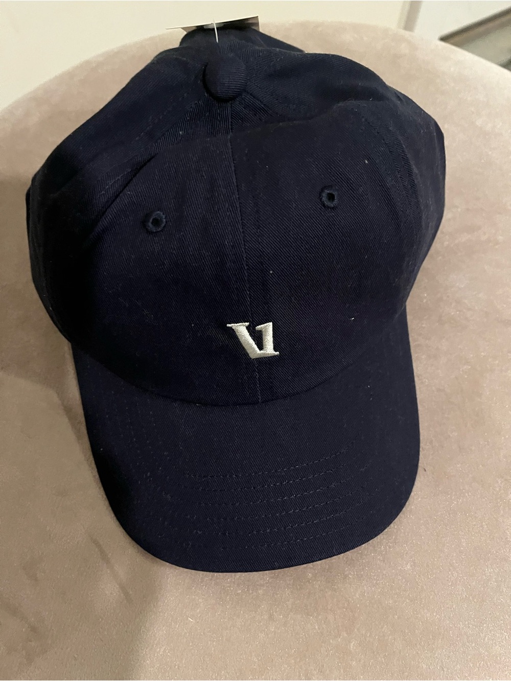 Vuori V1 Navy Baseball Cap Classic Curved Brim NWT (unisexThe Dad Hat) - Picture 3 of 13